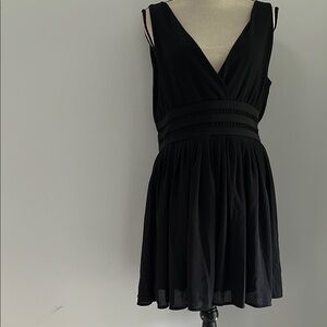 BDESFD BB Dakota Elegant Black Sleeveless Flare Dress